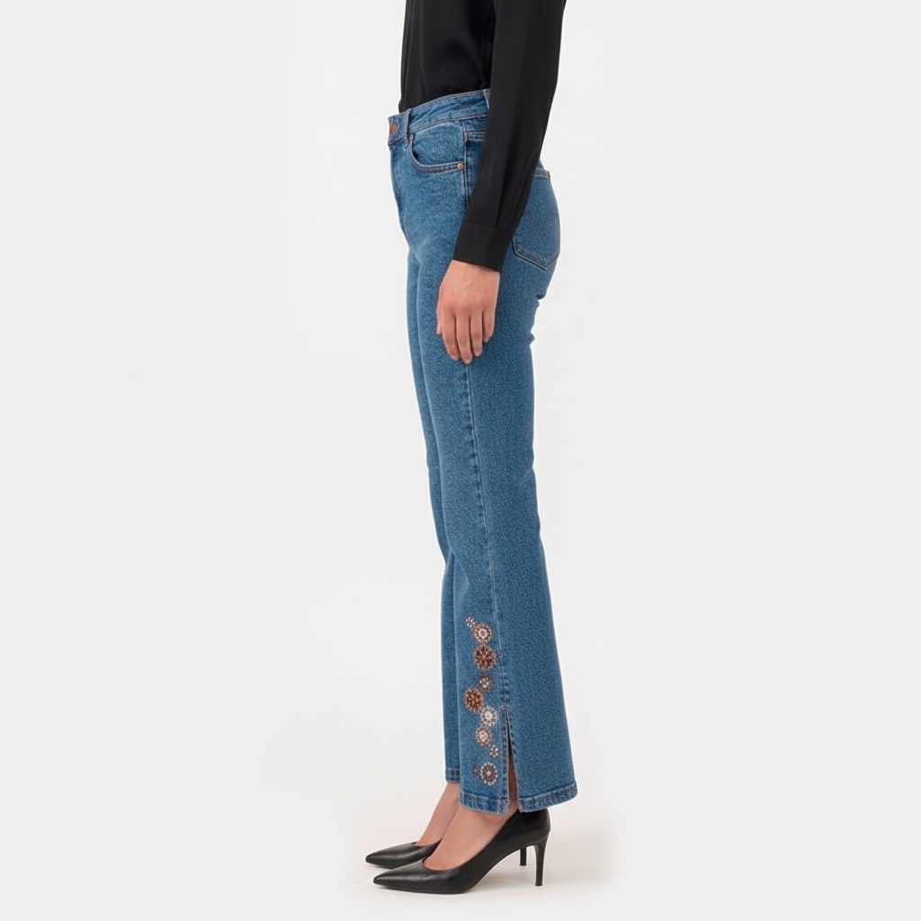 Jean Flare Lec Lee Tiro Medio con Bordado Floral y Abertura – Indigo medio