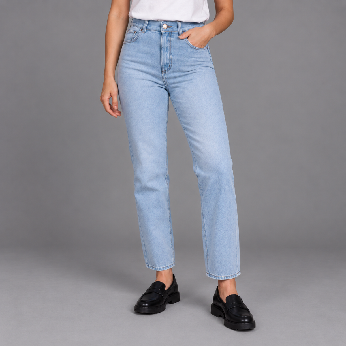 Jean Cropped para mujer color azul claro