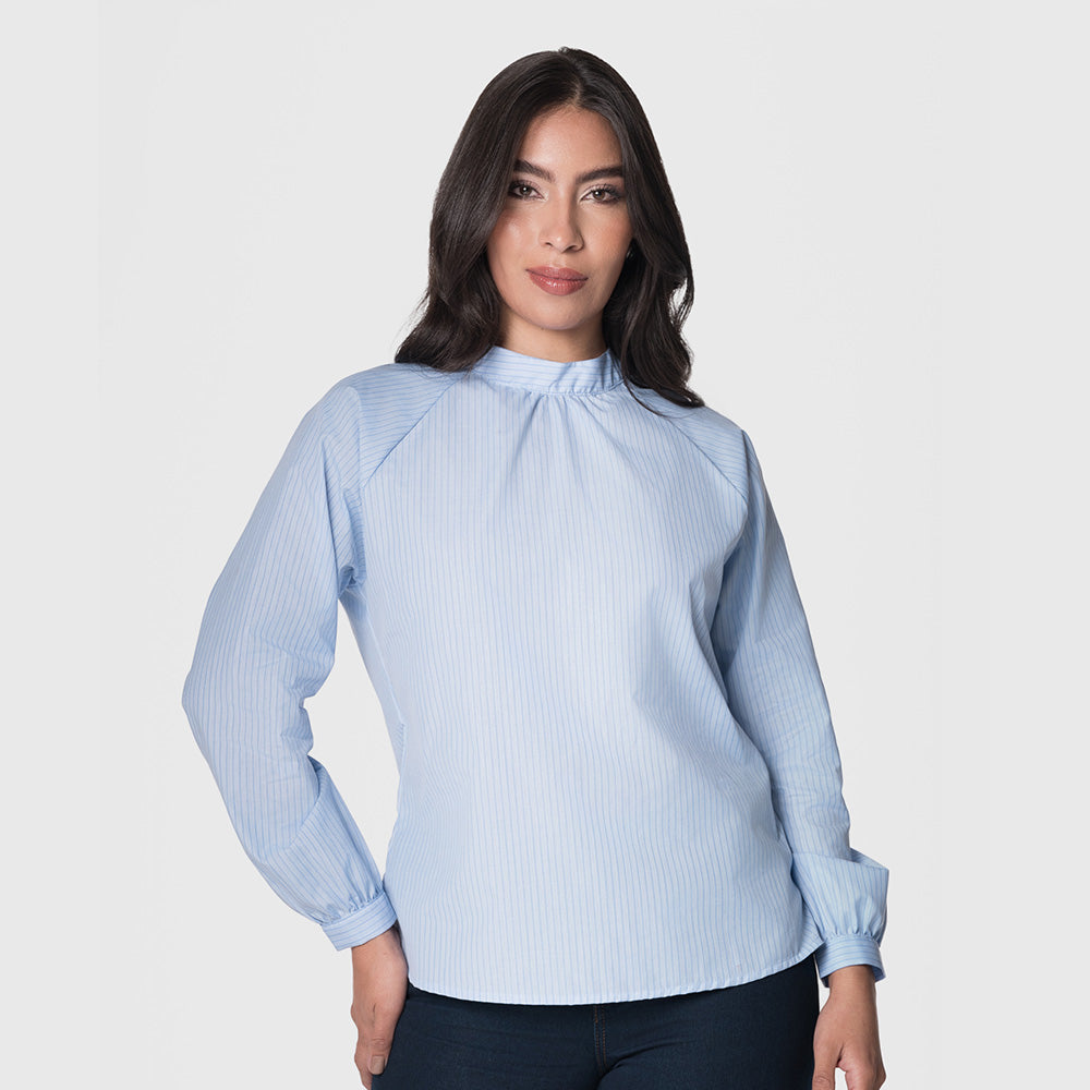 Blusa cuello alto azul hortensia Lec Lee