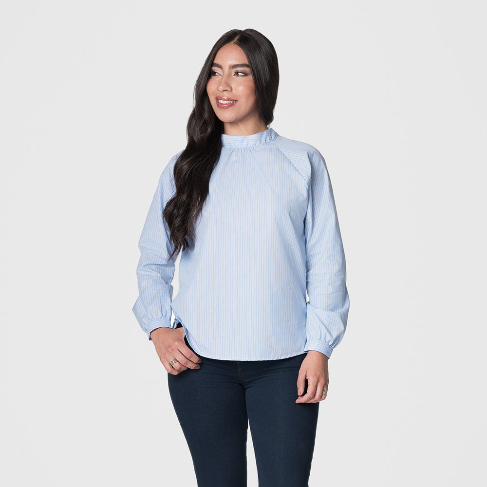 Blusa cuello alto azul hortensia Lec Lee
