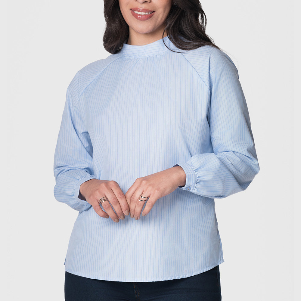 Blusa cuello alto azul hortensia Lec Lee