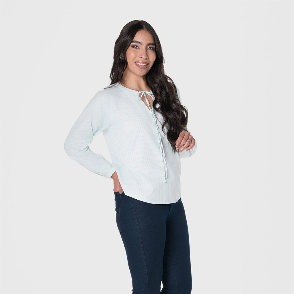 Blusa Cuello Neru con Abertura - Verde Claro